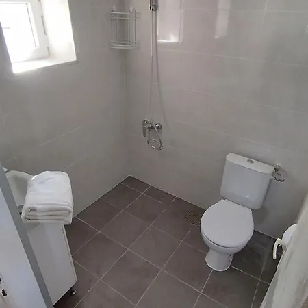 Ferienhaus House Sleeps 6-garden-freeparking-bbq-patio